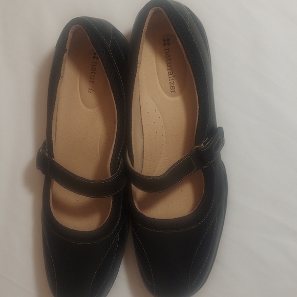 Naturalizer Women's Black Mary-Jane's Anion 10M - Picture 3 of 8
